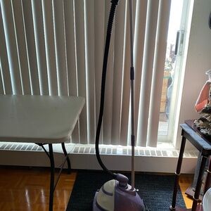 Clothes steamer